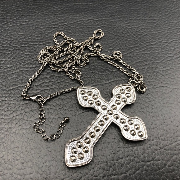 Glam Goth Gunmetal Textured Cross Pendant Necklace 35" Faceted Dark Silver Tone - Picture 7 of 8